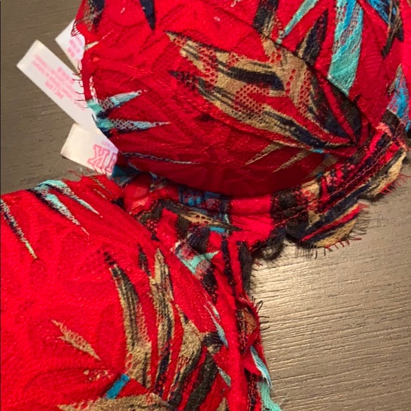 NWOT VS PINK Bra - Picture 6 of 7